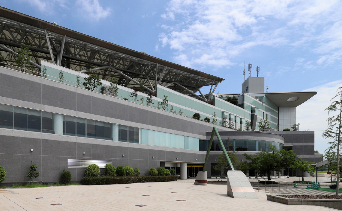 阪神競馬場スタンドリフレッシュ工事