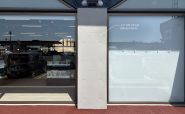 道の駅まるごと射水 物産館 セラミRC-FR工法による打ち放しコンクリートの改修事例
